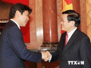 President Truong Tan Sang (right) and Matsumoto Yohei - head of the Japanese delegation (Photo: VNA)